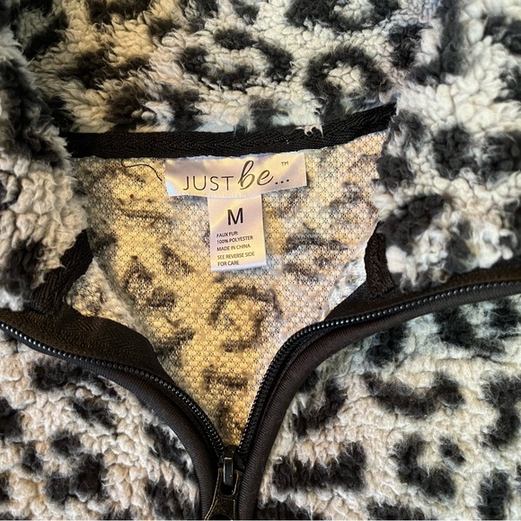 Just Be Black and White Fleece Jacket - Picture 4 of 5